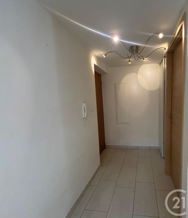 Appartement F3 à louer - 3 pièces - 65.6 m2 - BARR - 67 - ALSACE - Century 21 Kayser Immobilier