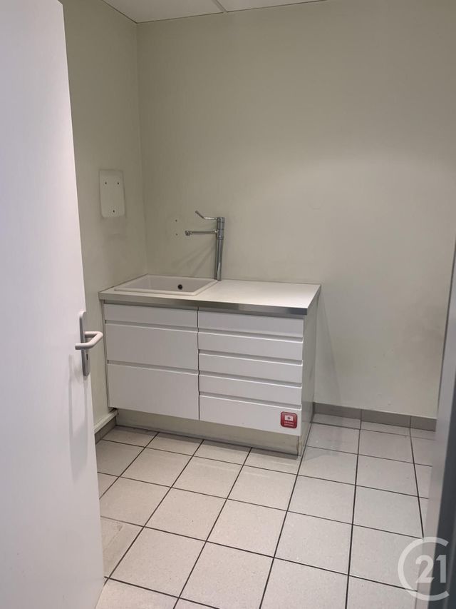 Afficher la photo en grand commerce à louer - 126.0 m2 - ROSHEIM - 67 - ALSACE - Century 21 Kayser Immobilier